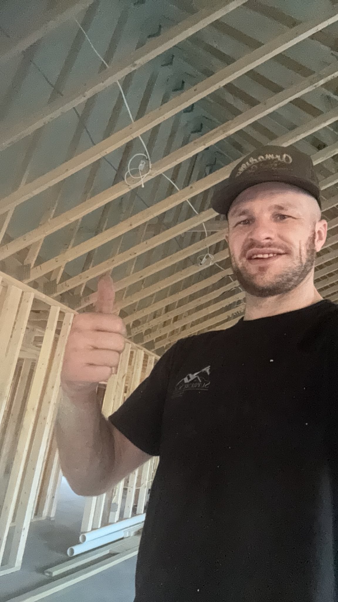 556419621_122137900592852100_4788325510156920016_n